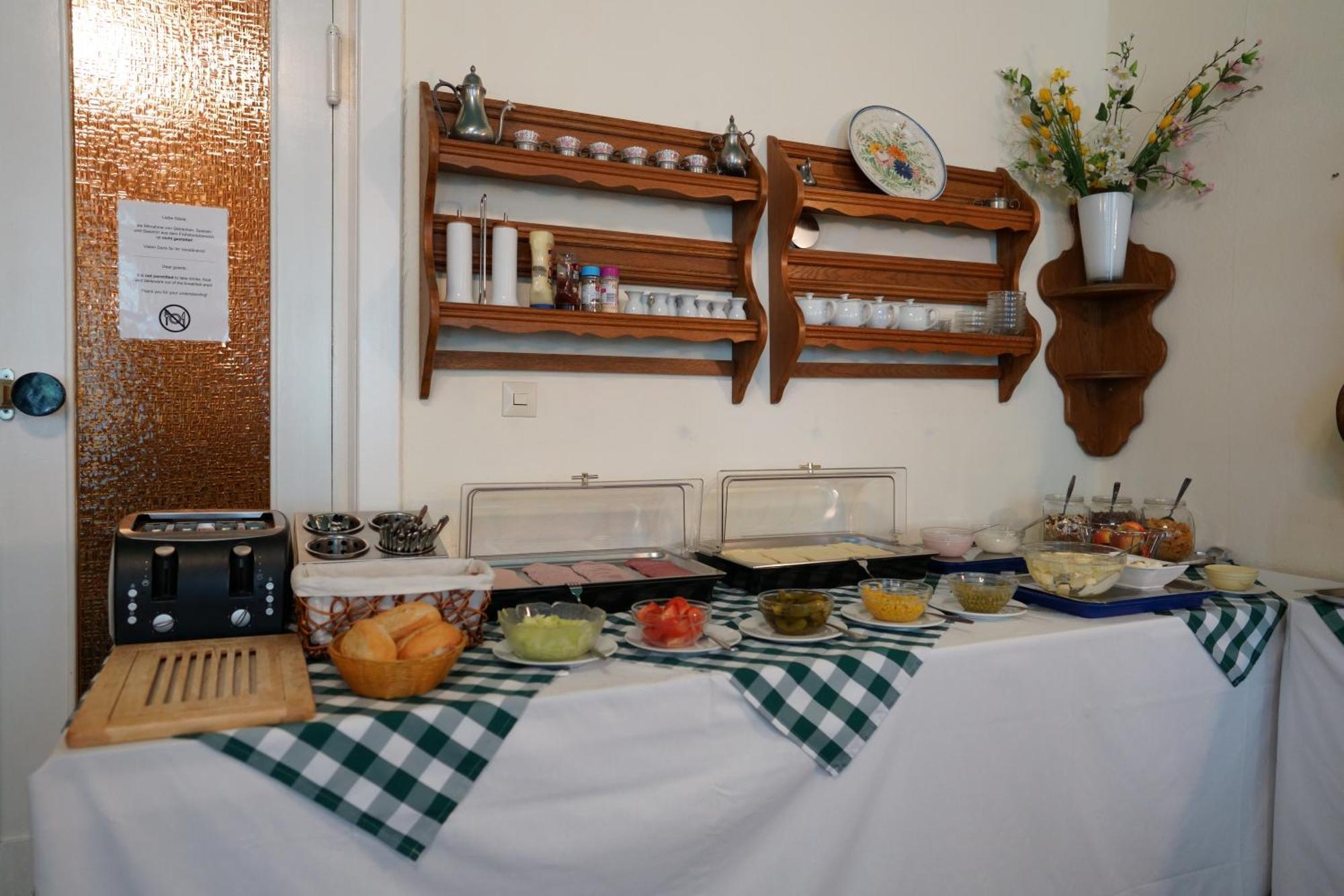 Hotel Pension Xantener Eck Берлин Экстерьер фото