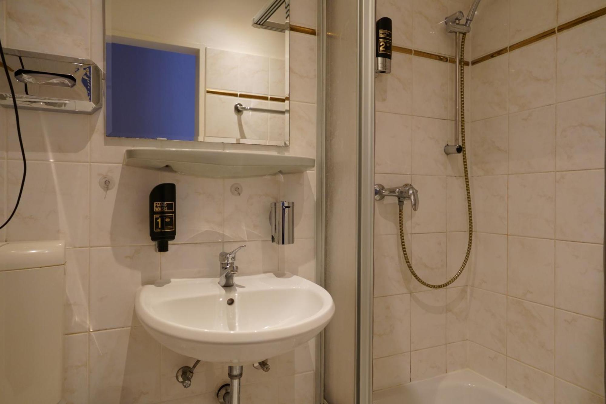 Hotel Pension Xantener Eck Берлин Экстерьер фото