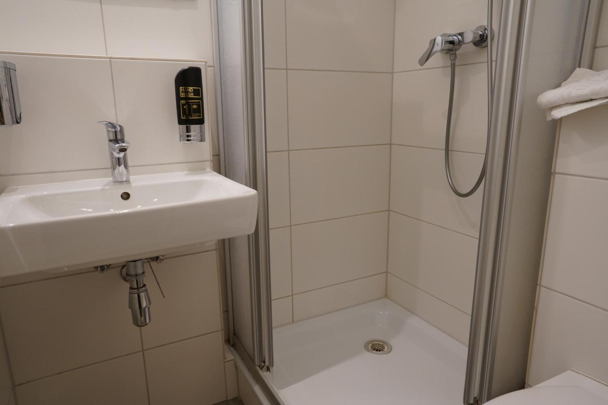 Hotel Pension Xantener Eck Берлин Экстерьер фото
